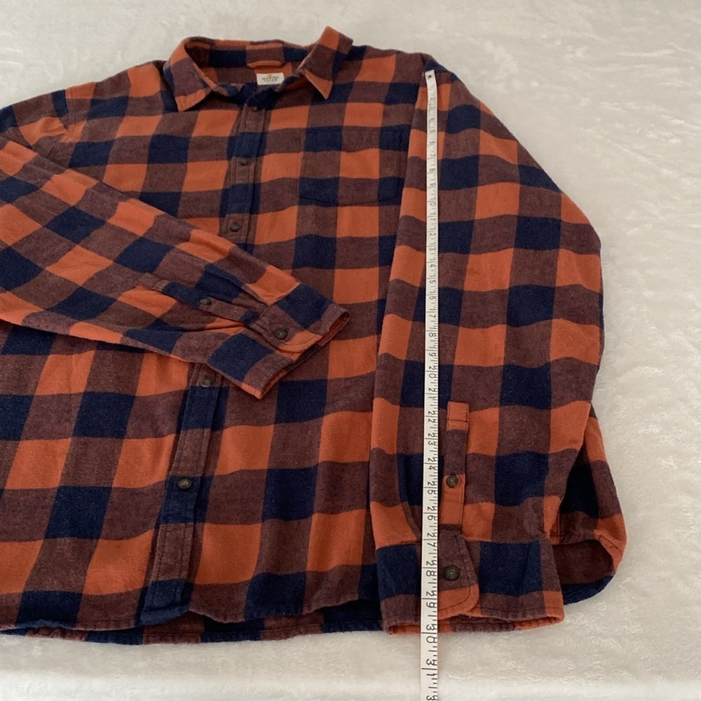 MARINE LAYER Classic Fit Balboa Button Down in Navy/Chutney Orange - Picture 7 of 15